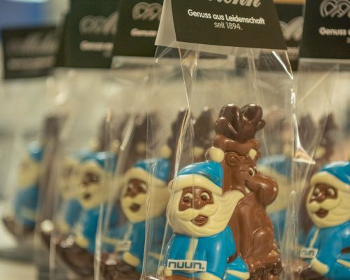 Bäckerei Konditorei Confiserie Mohn AG - Fertige Firmengeschenke zu Weihnachten