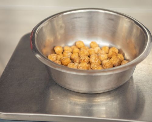 Bäckerei Konditorei Confiserie Mohn AG - Leckere, caramelisierte Haselnüsse